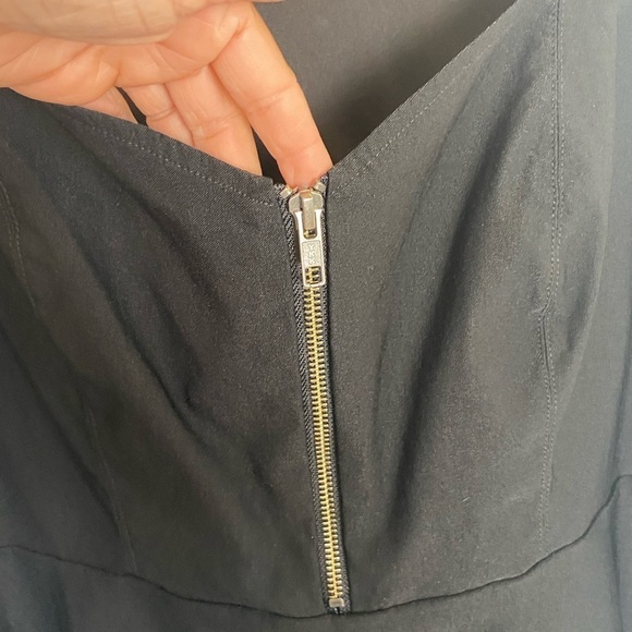 Torrid Women's Top Size 1X Babydoll V-Neck Color Black Stretch Sleeveless - Picture 6 of 8